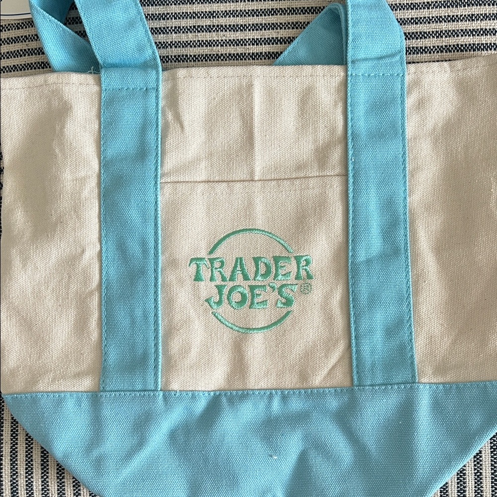 Multi-Color Reusable Tote Bag Set - Picture 4 of 4